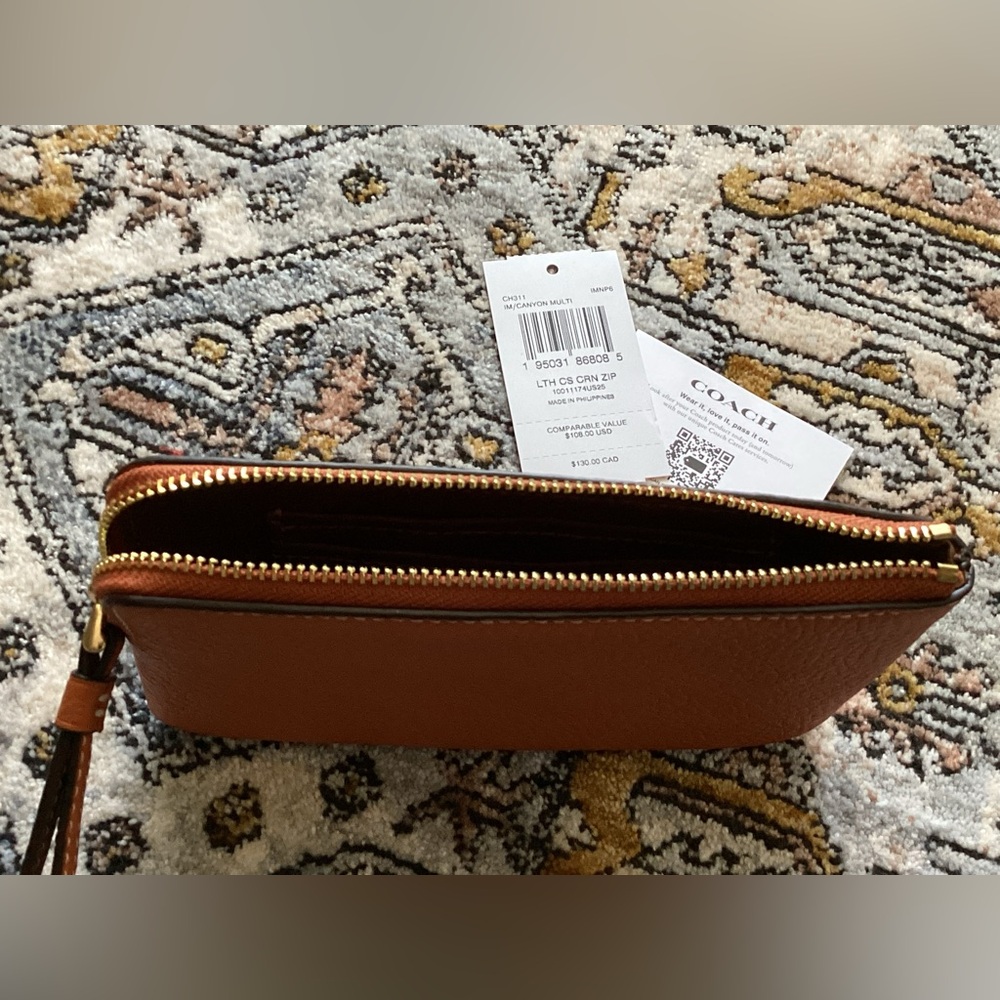 Coach Leather Wristlet - Picture 8 of 9